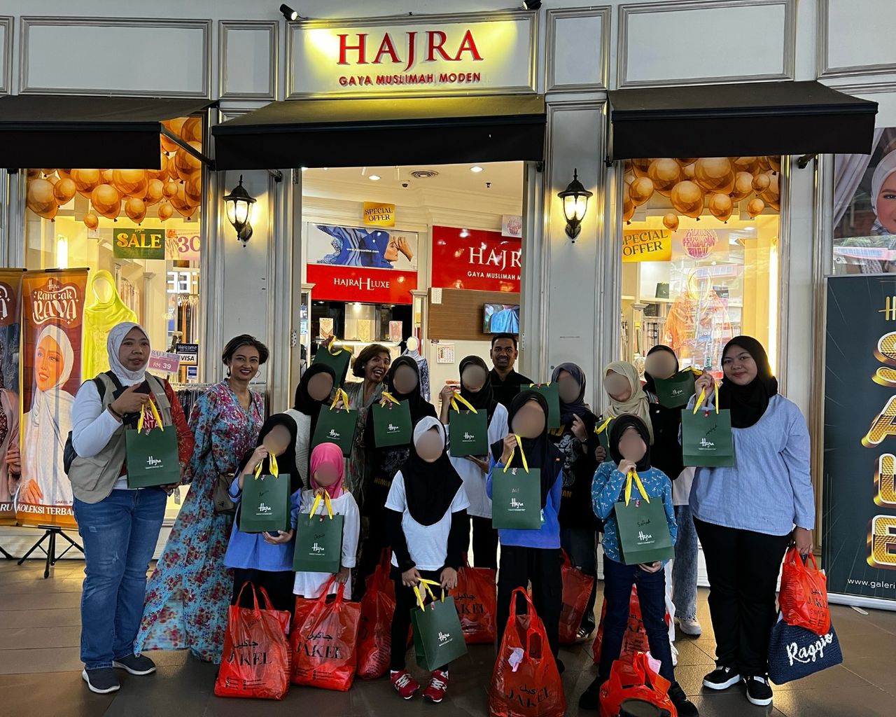 Image from Majlis Iftar and Baju Raya Shopping with the orphanage at Persatuan Kami Prihatin Anak Yatim dan Miskin